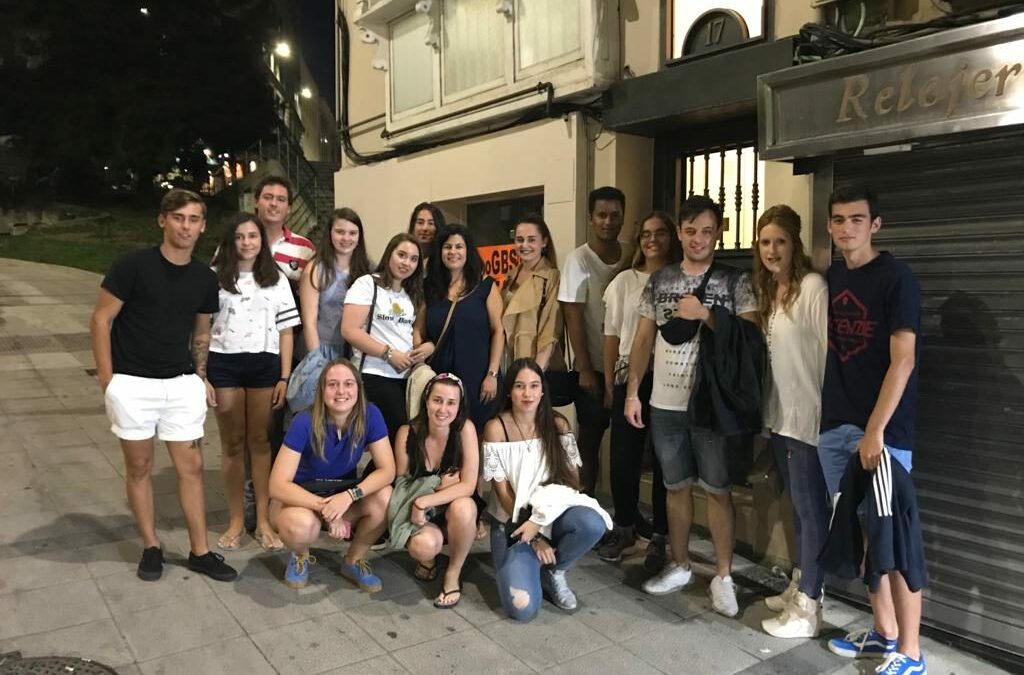 Voluntarios de la Cofradía para el JOHC.